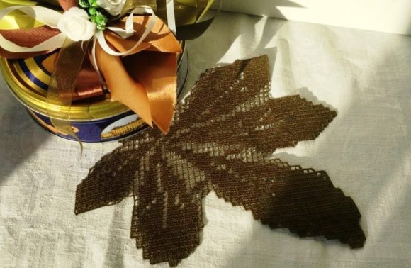 Chestnut Leaf: A Delicate FSL Design for Spring Decor